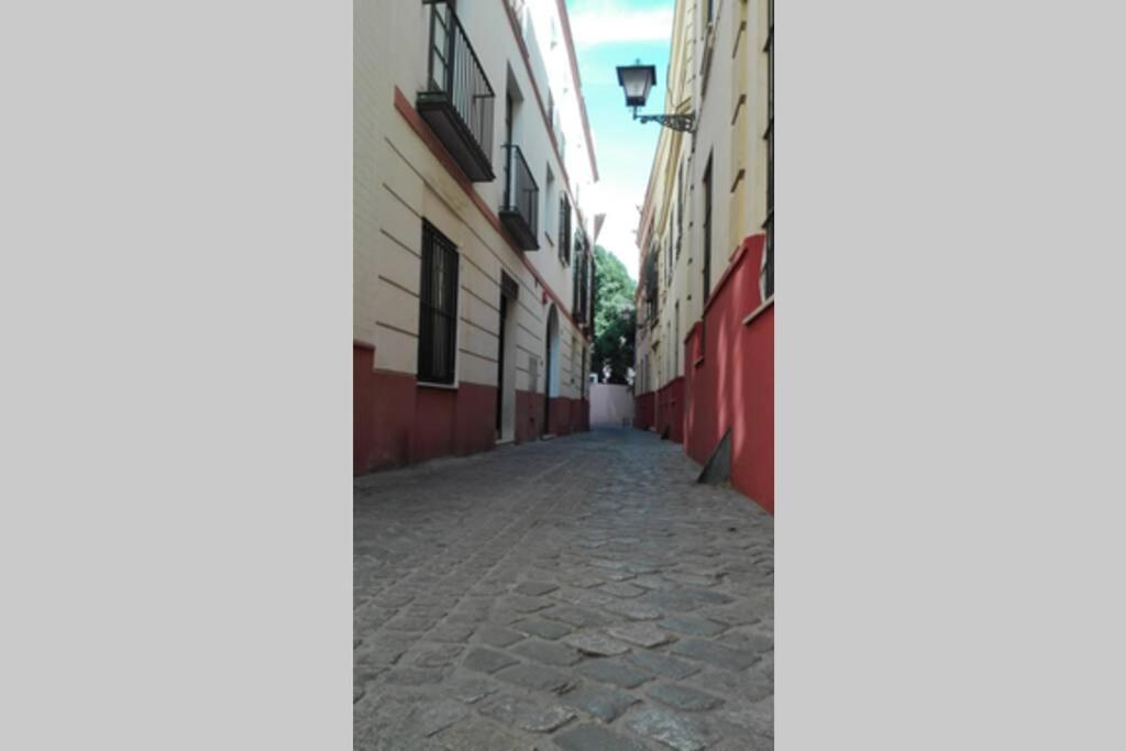 Cozy And Well Located Apartment In The Center Of Seville Exterior photo